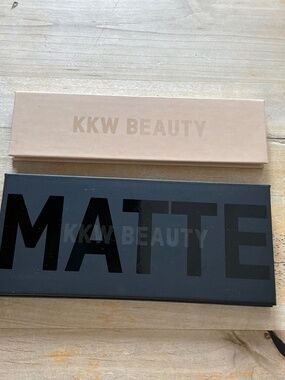 KKW BEAUTY BUNDLE NEW/NOT USED